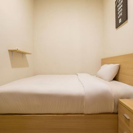 Oyo Life 2673 Rosewood Residence Karawang Kültér fotó